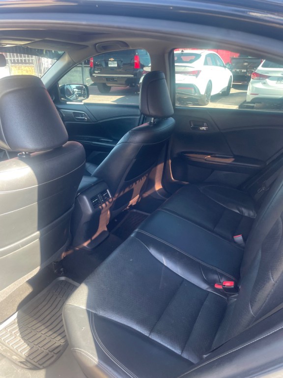 2017 Honda Accord Image 3