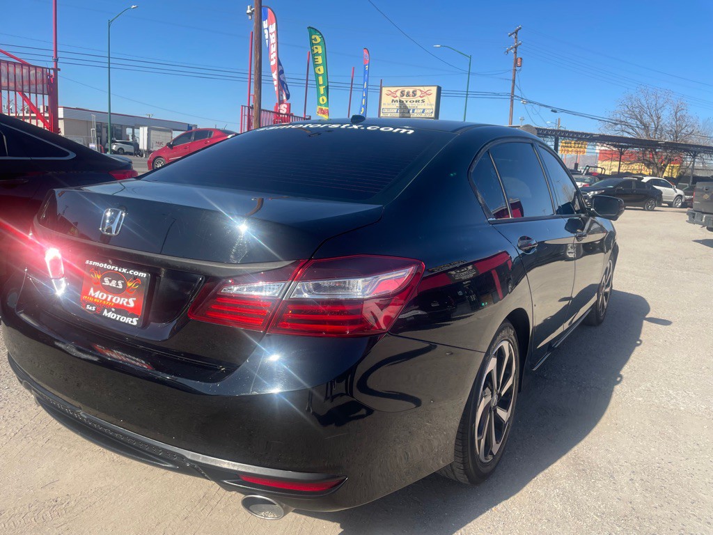 2017 Honda Accord Image 5