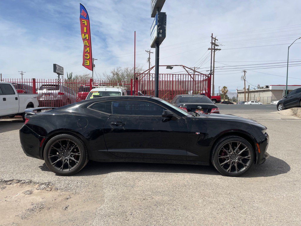 2017 Chevrolet Camaro Image 4