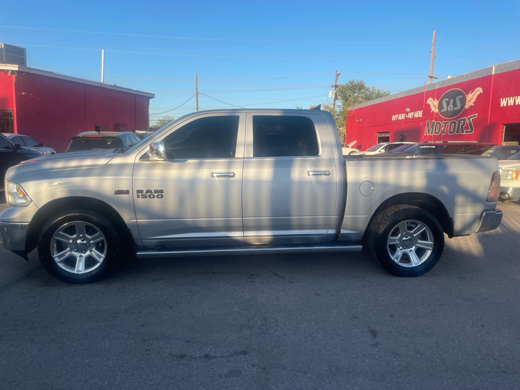 2017 RAM 1500 Image 4
