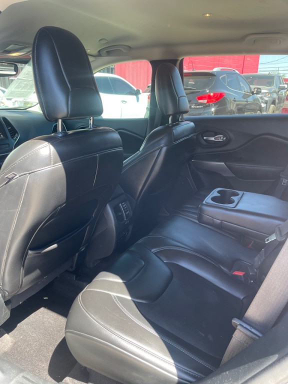 2019 Jeep Cherokee Image 4