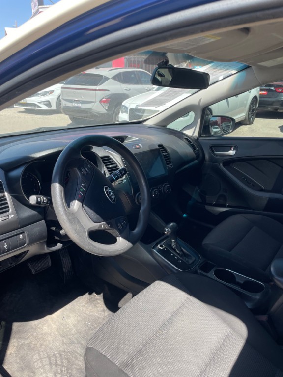 2017 Kia Forte Image 5