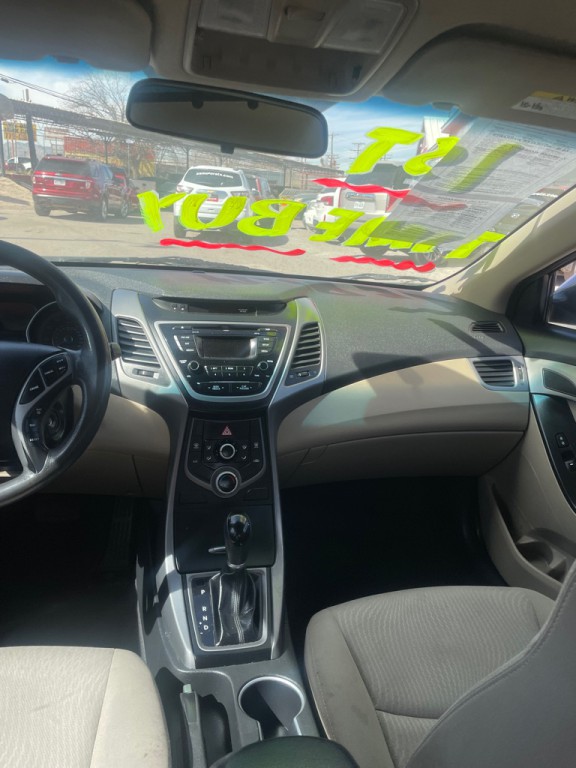 2015 Hyundai Elantra Image 5