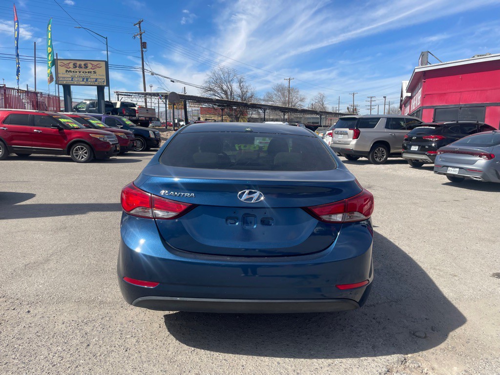 2015 Hyundai Elantra Image 8