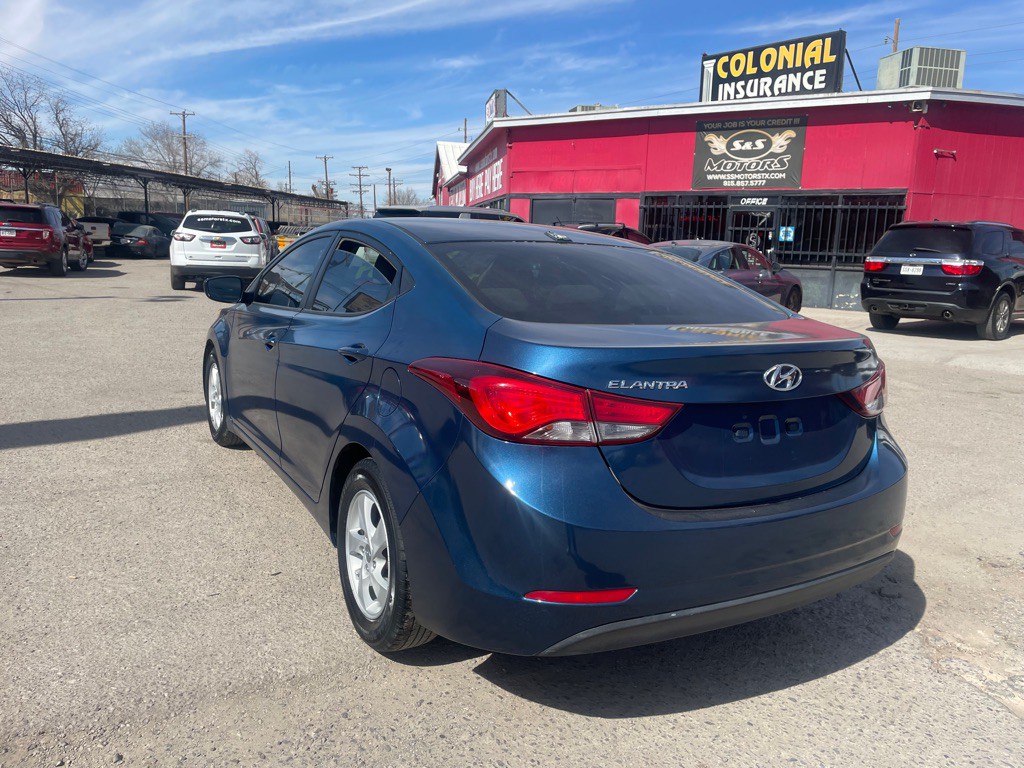 2015 Hyundai Elantra Image 9