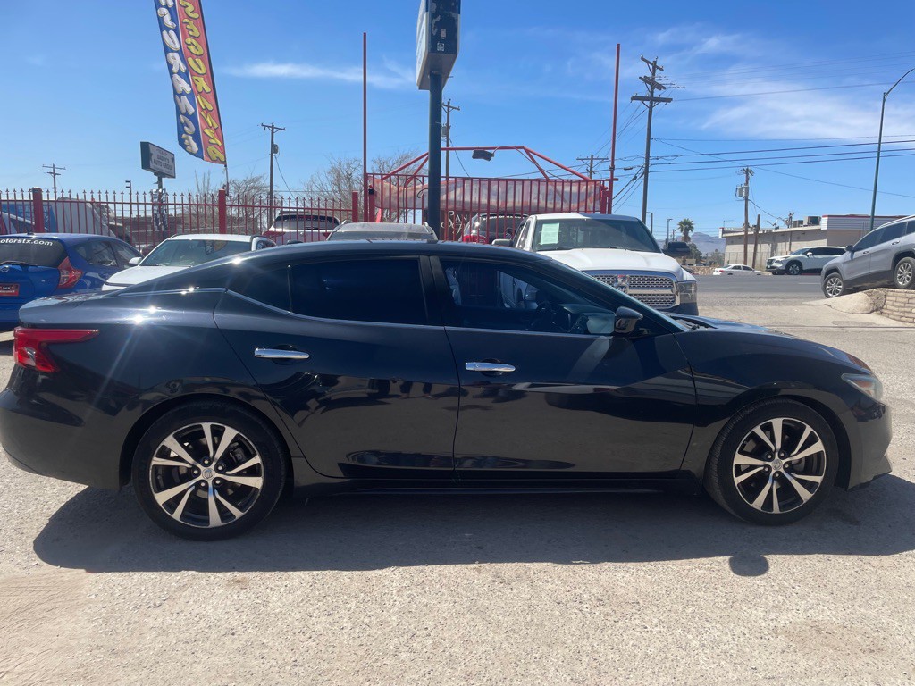 2017 Nissan Maxima Image 6