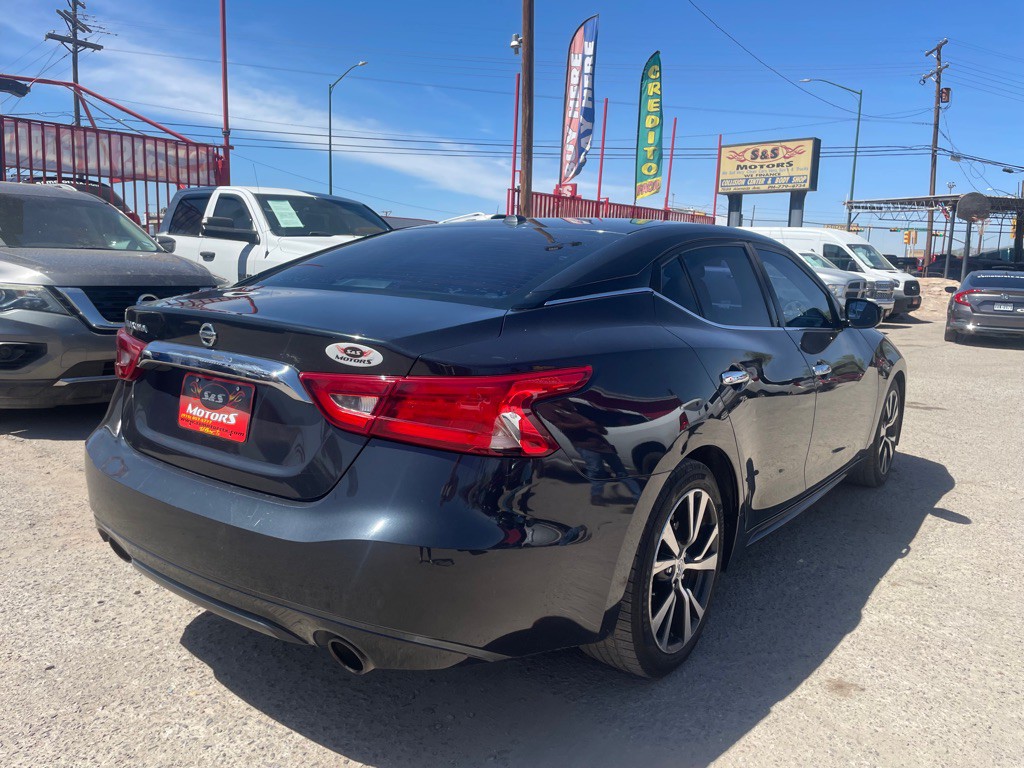 2017 Nissan Maxima Image 7