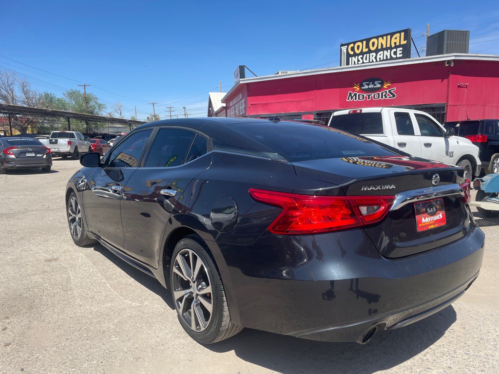 2017 Nissan Maxima Image 9