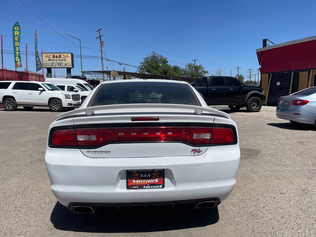 2014 Dodge Charger Image 8