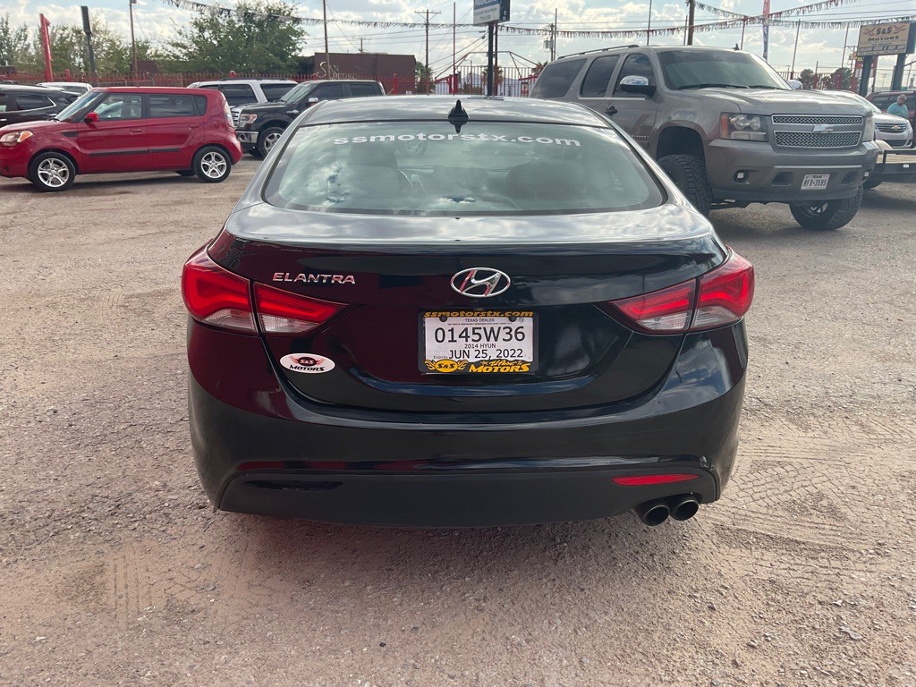 2014 Hyundai Elantra Image 8