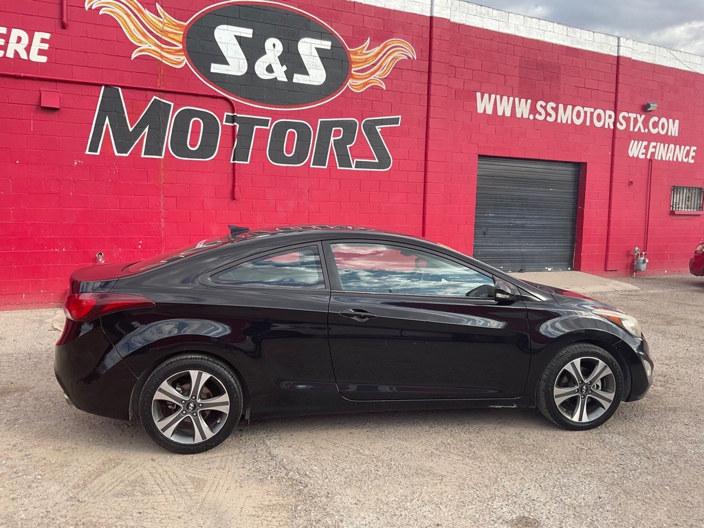 2014 Hyundai Elantra Image 32