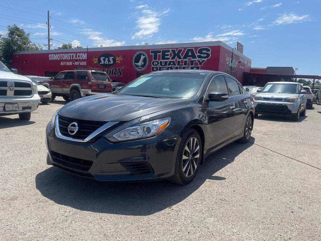 2017 Nissan Altima Image 1