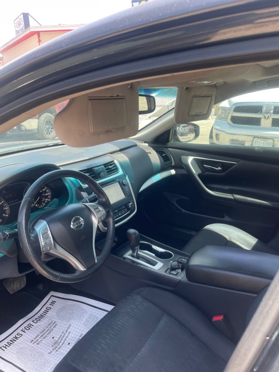 2017 Nissan Altima Image 5