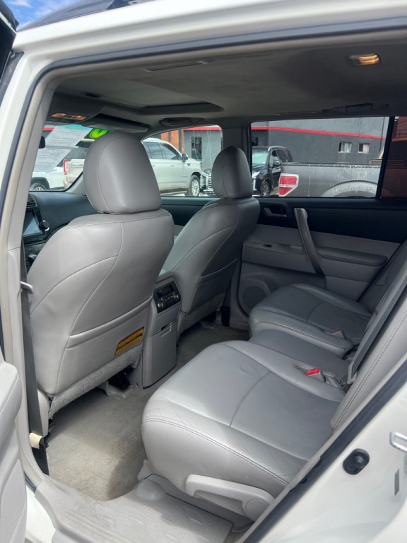 2010 Toyota Highlander Image 5