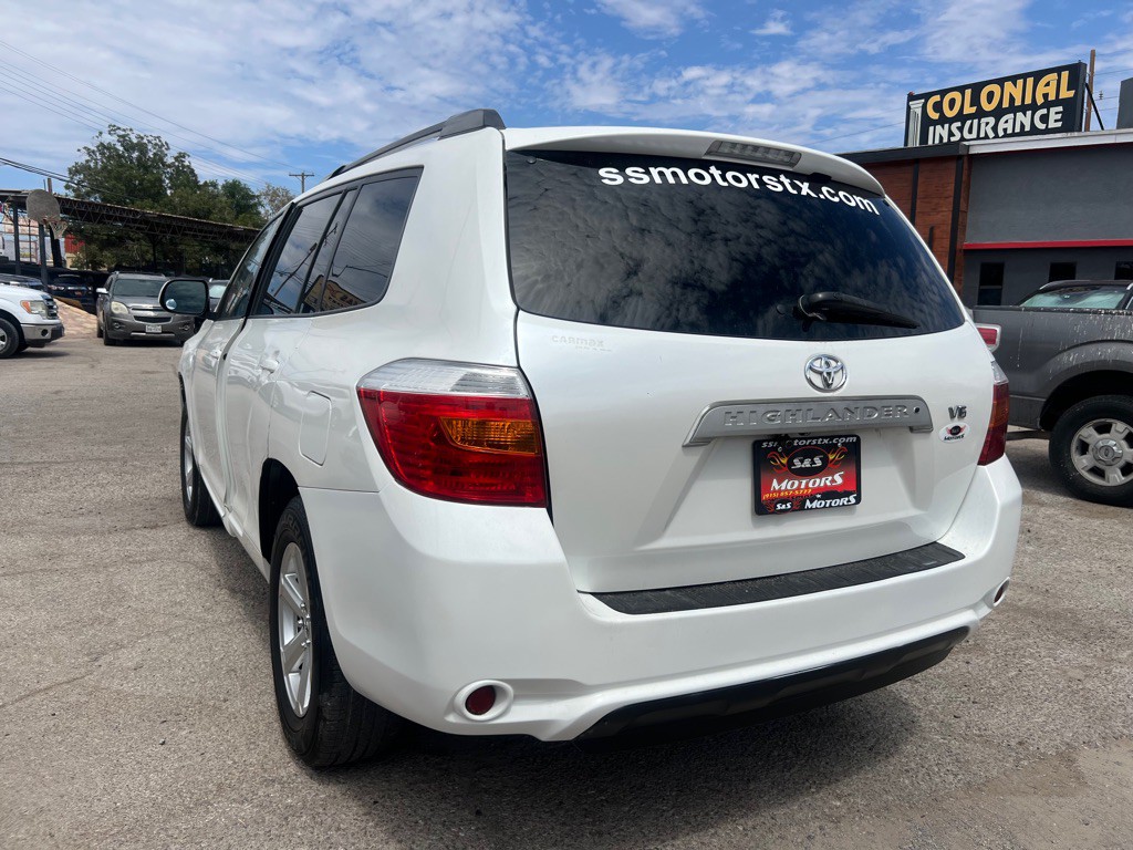 2010 Toyota Highlander Image 11