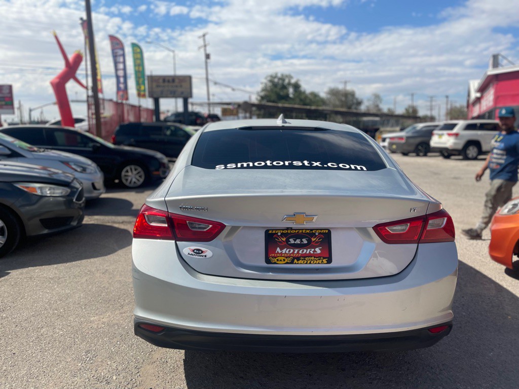 2017 Chevrolet Malibu Image 6