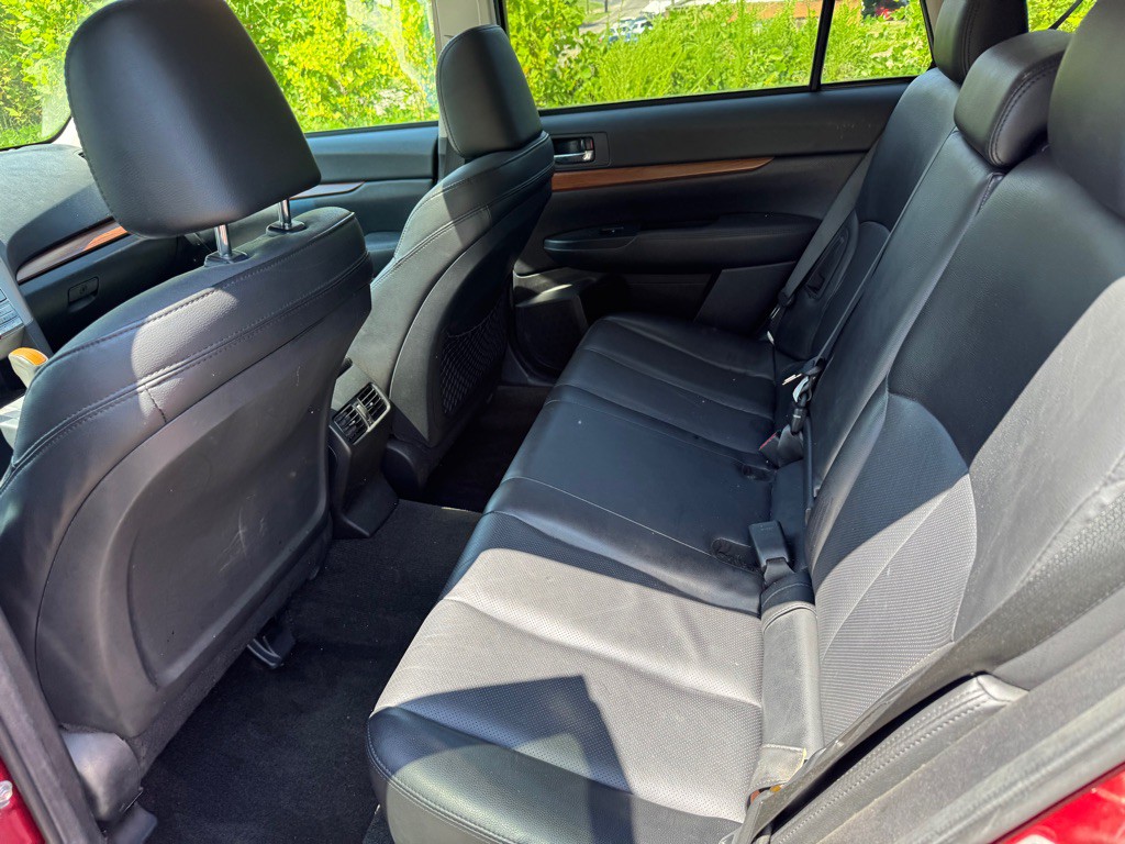 2014 Subaru Outback Image 7