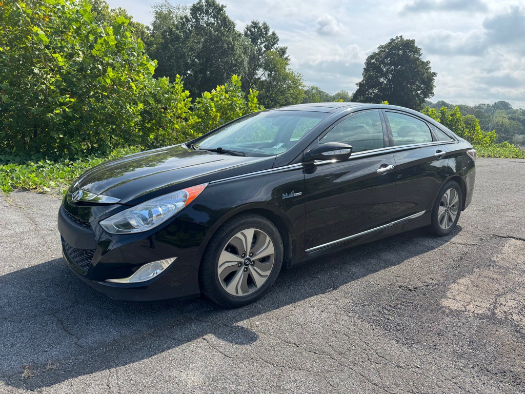 2015 Hyundai Sonata Image 1