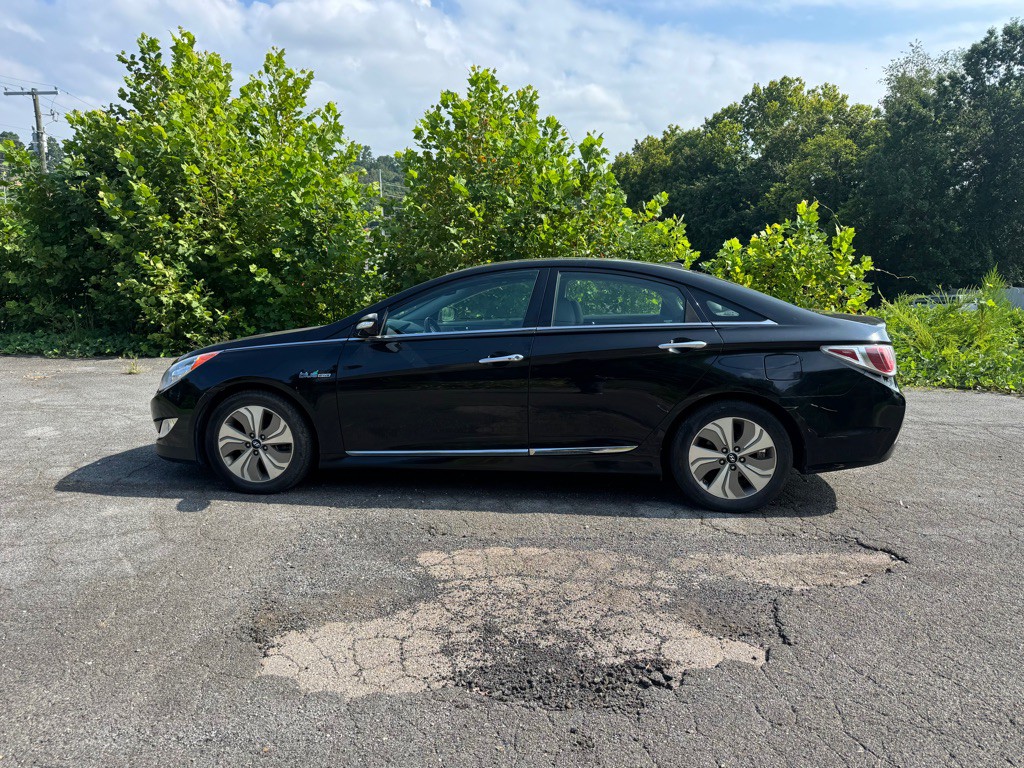 2015 Hyundai Sonata Image 2