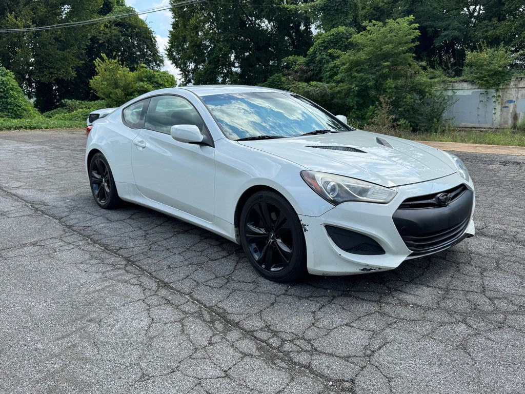 2013 Hyundai Genesis Image 6