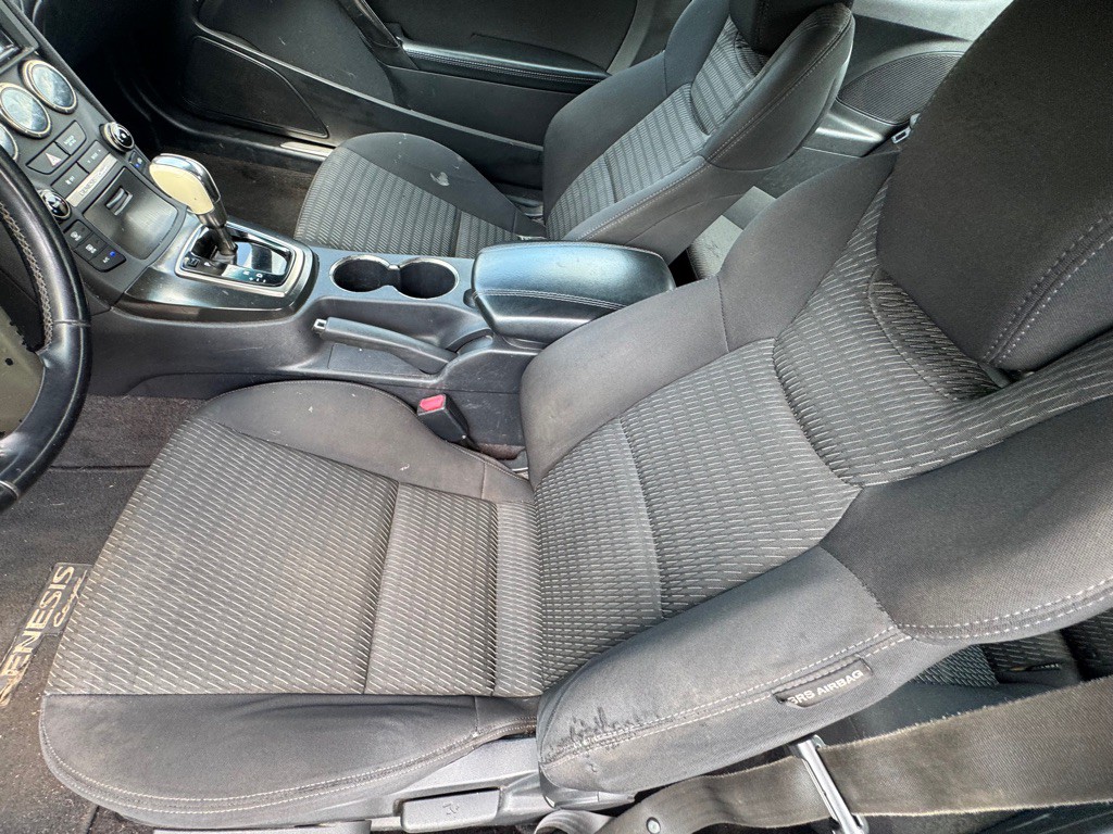 2013 Hyundai Genesis Image 26