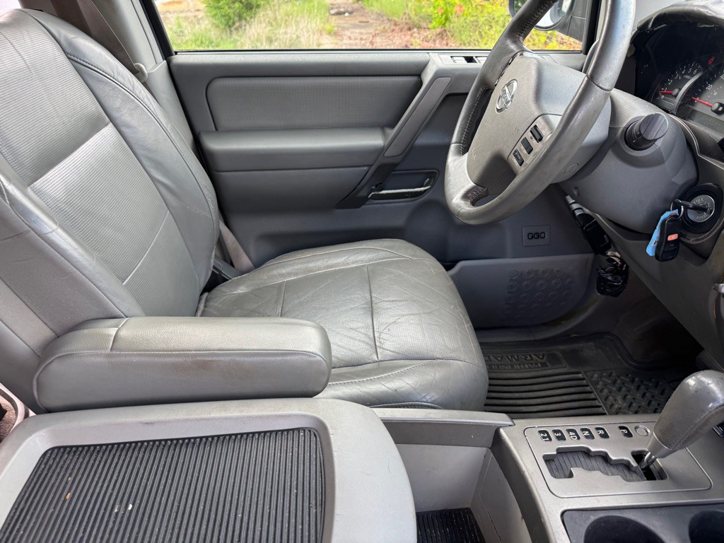 2004 Nissan Armada Image 15