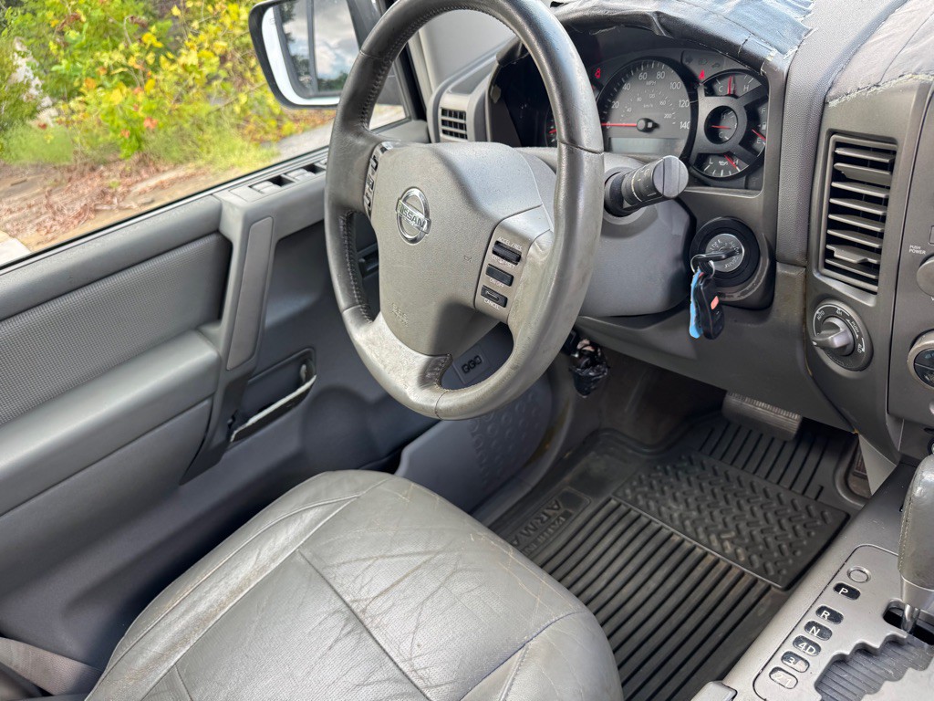 2004 Nissan Armada Image 17