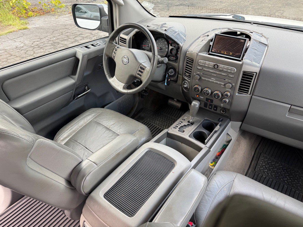 2004 Nissan Armada Image 19