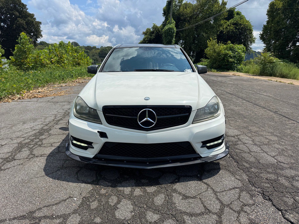 2012 Mercedes-Benz C-Class Image 2
