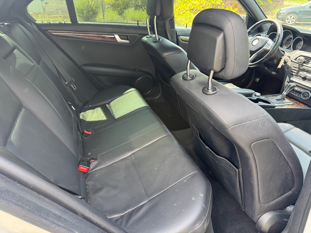 2012 Mercedes-Benz C-Class Image 18