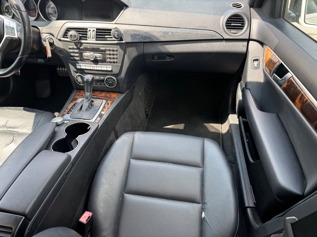 2012 Mercedes-Benz C-Class Image 20