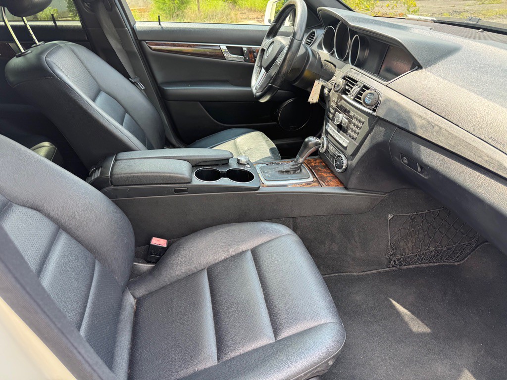 2012 Mercedes-Benz C-Class Image 22