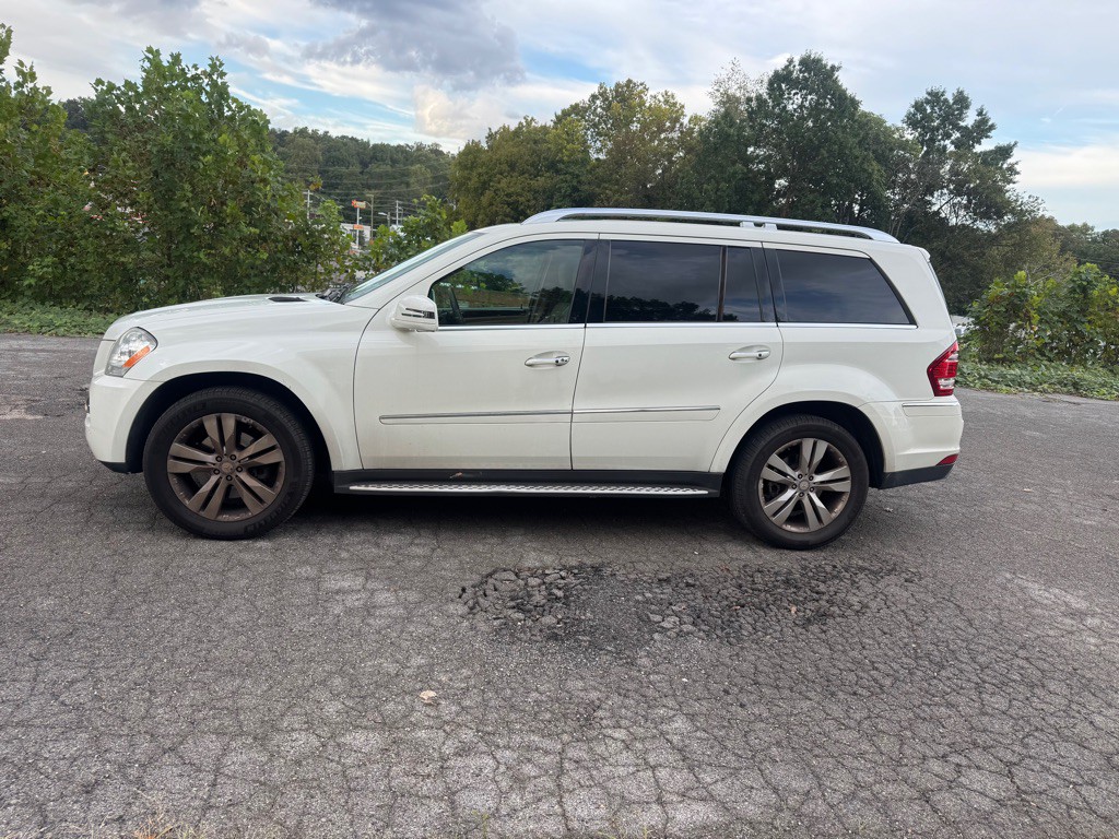 2011 Mercedes-Benz GL-Class Image 8