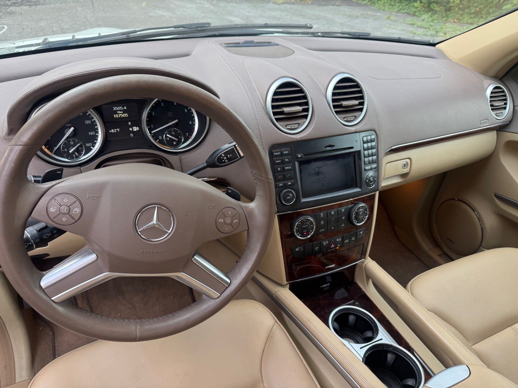 2011 Mercedes-Benz GL-Class Image 12