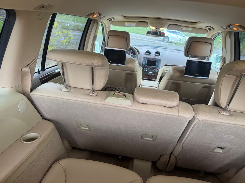 2011 Mercedes-Benz GL-Class Image 14