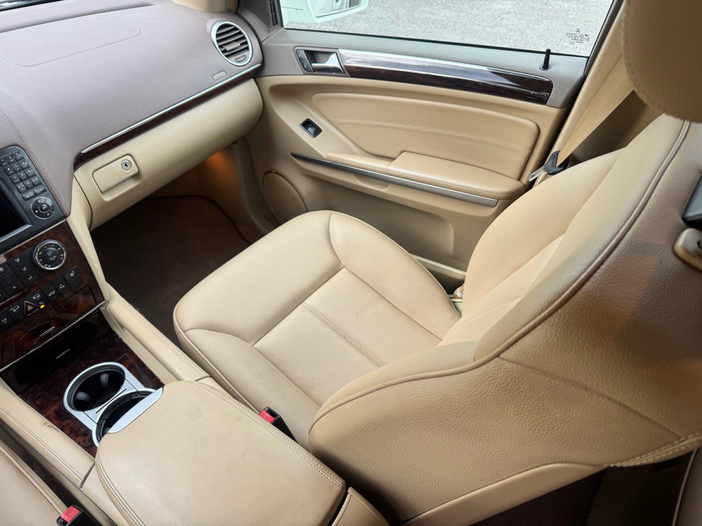 2011 Mercedes-Benz GL-Class Image 16