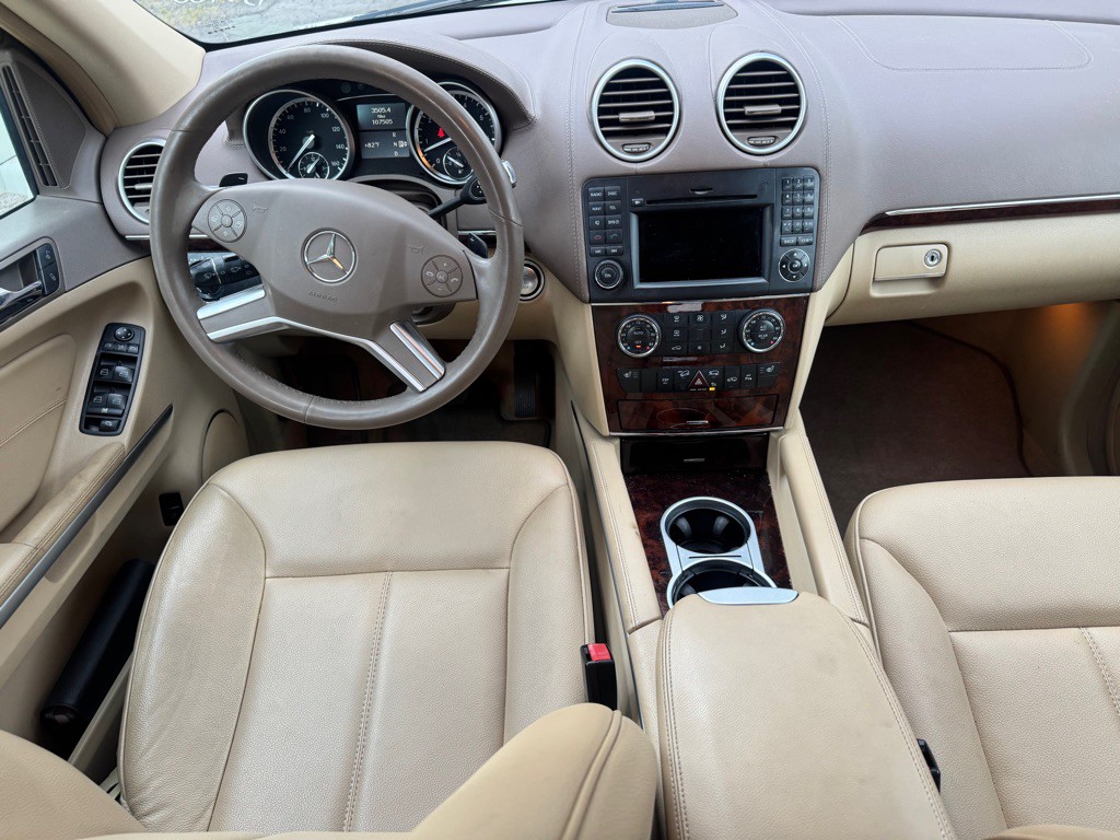 2011 Mercedes-Benz GL-Class Image 17