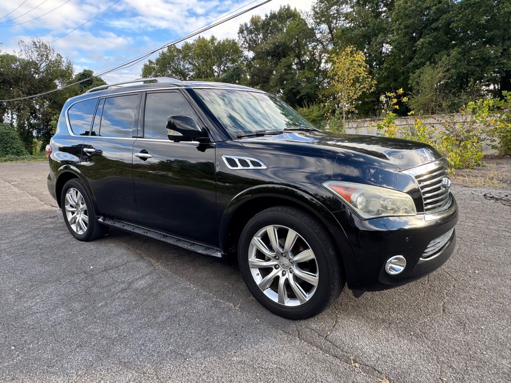 2011 INFINITI QX56 Image 5