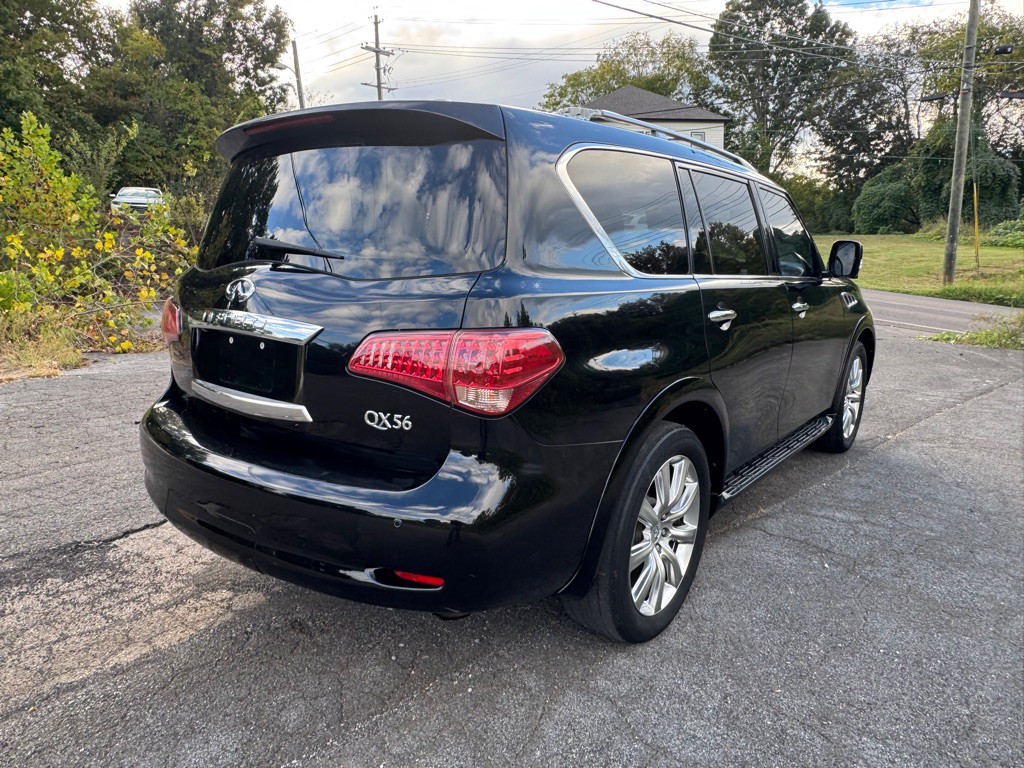2011 INFINITI QX56 Image 14