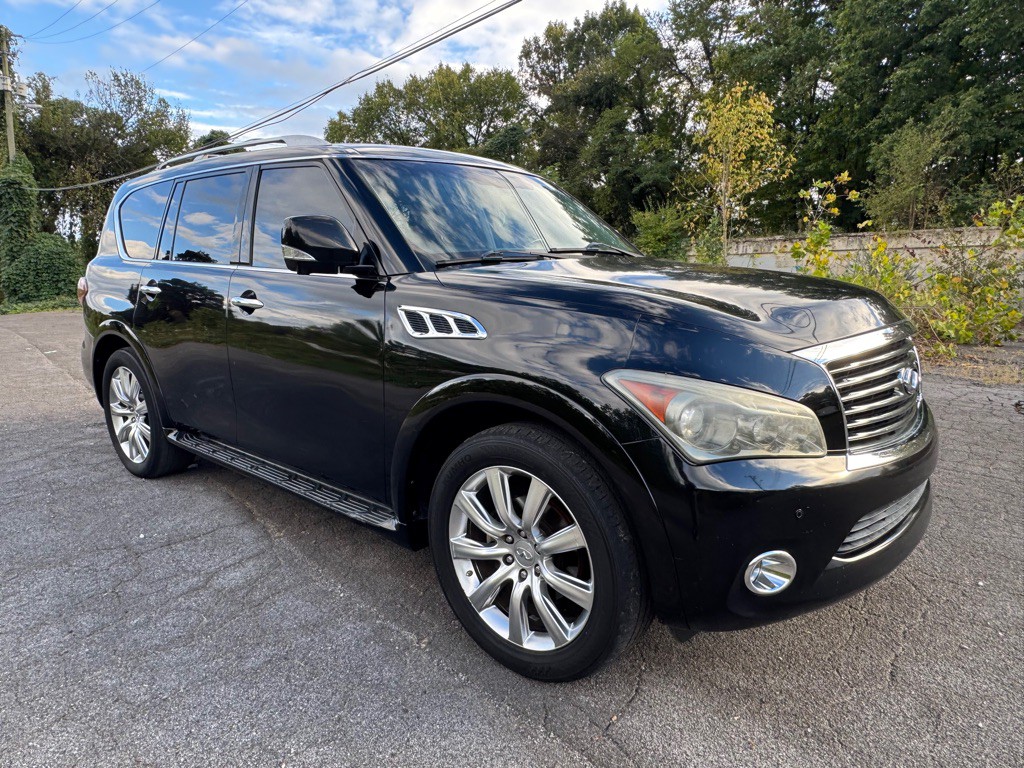 2011 INFINITI QX56 Image 16