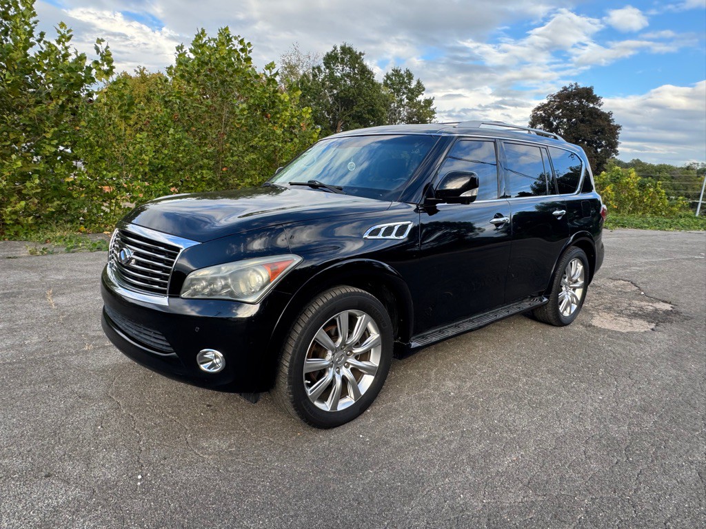 2011 INFINITI QX56 Image 17