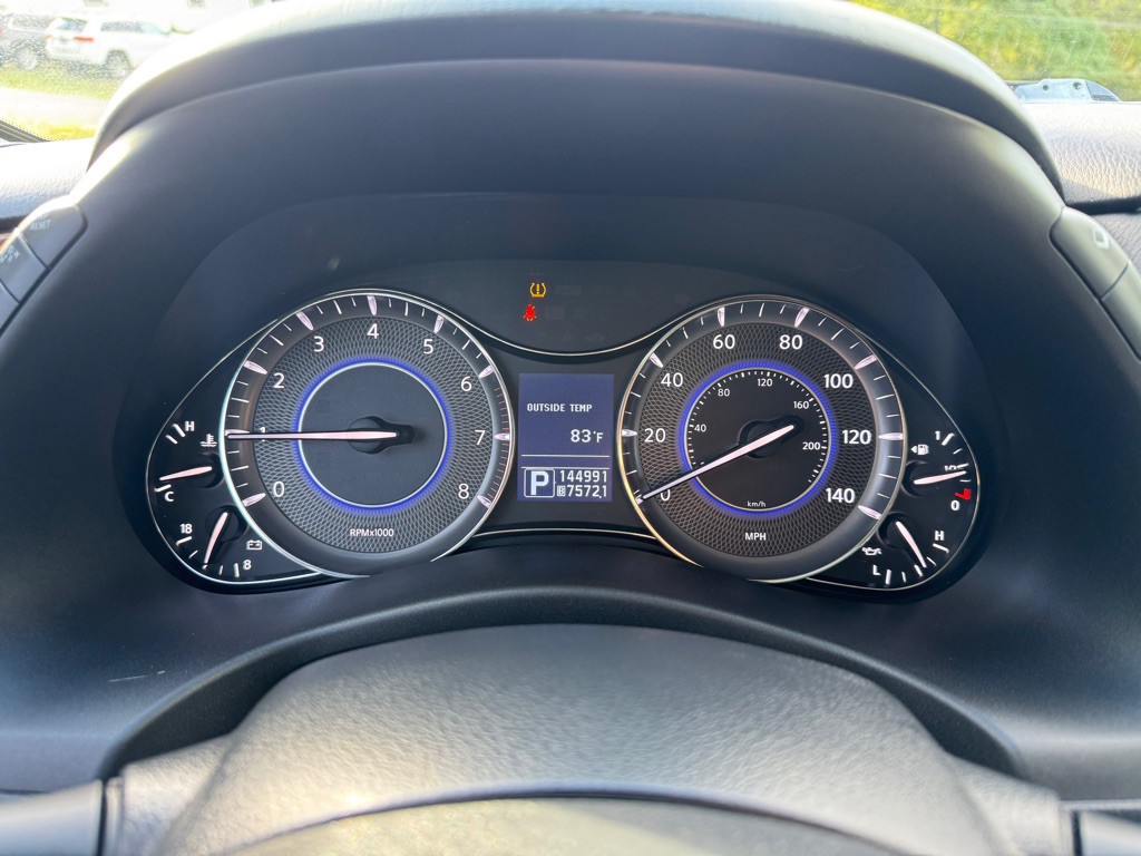 2011 INFINITI QX56 Image 47