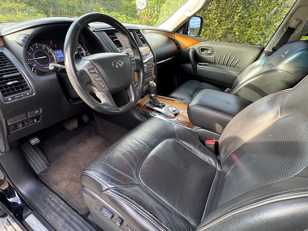 2011 INFINITI QX56 Image 49