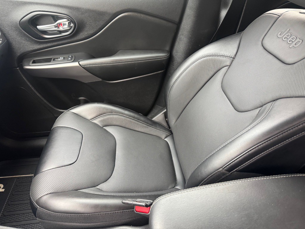 2022 Jeep Cherokee Image 11