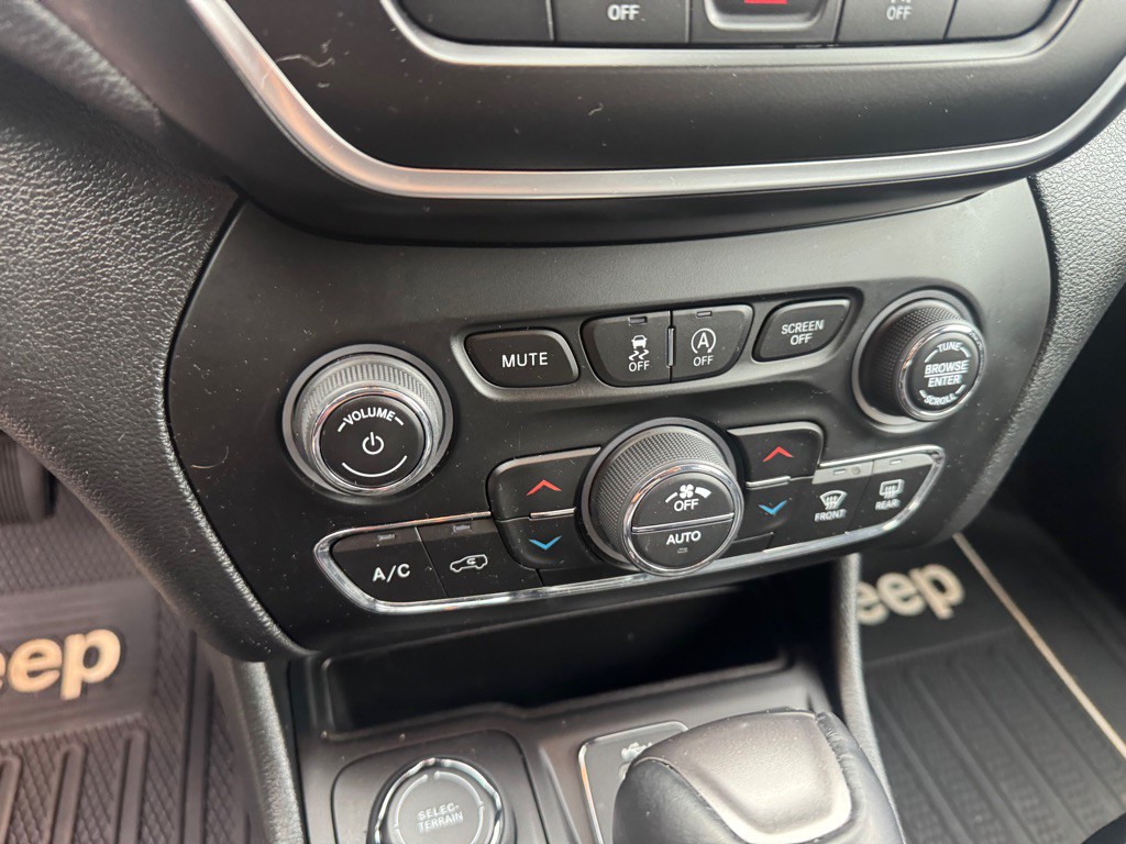 2022 Jeep Cherokee Image 15