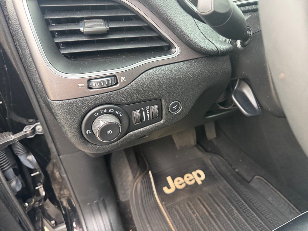 2022 Jeep Cherokee Image 17