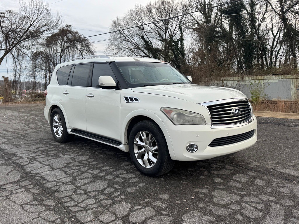 2013 INFINITI QX56 Image 2