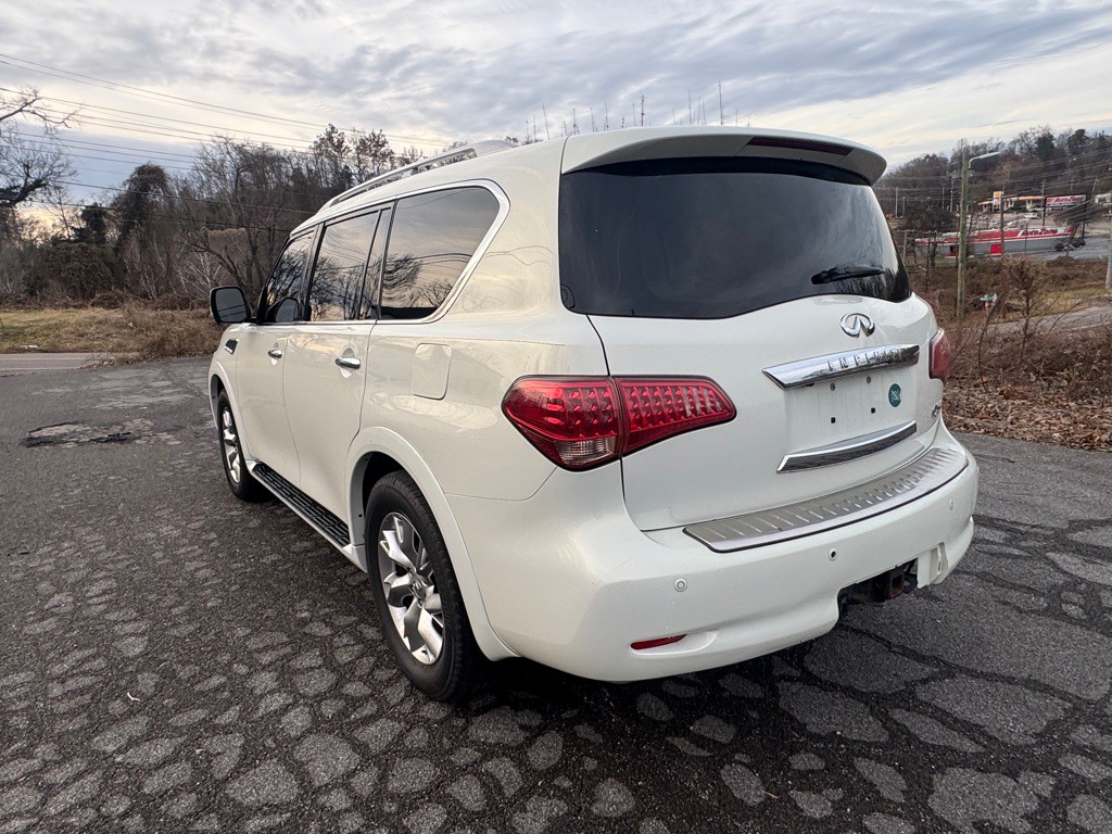 2013 INFINITI QX56 Image 15