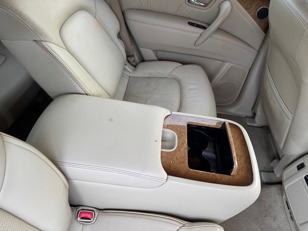 2013 INFINITI QX56 Image 18