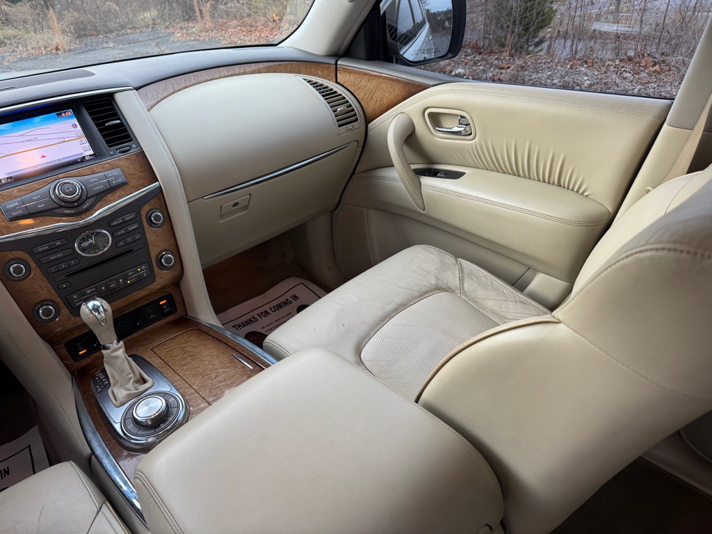 2013 INFINITI QX56 Image 28